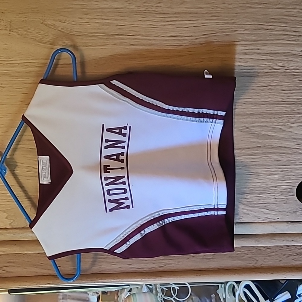 Third street, size s, maroon and white crop top